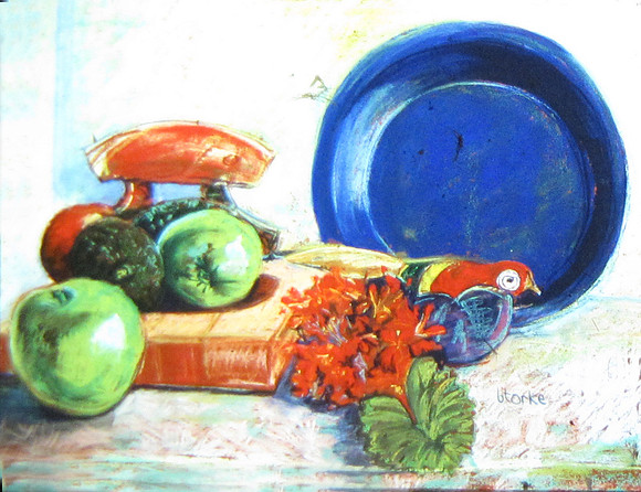 GRANNY APPLE AND BLUE BOWL